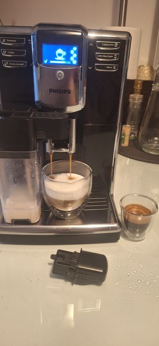 Expresor Philips Saeco HD8916/09 Incanto