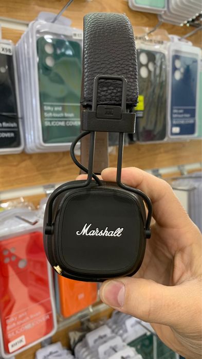 Наушники Marshall Major IV.