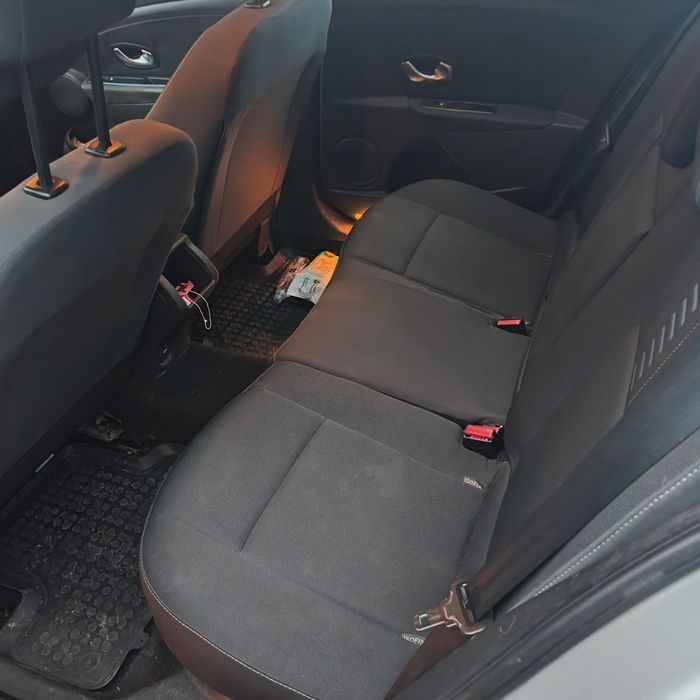 Vând Renault Megane 1.5 2011