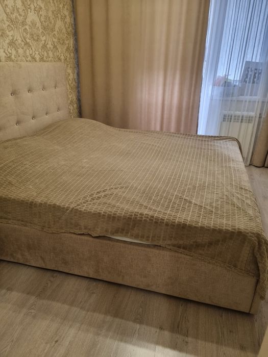 Кровать размер 180×200 с тумбой