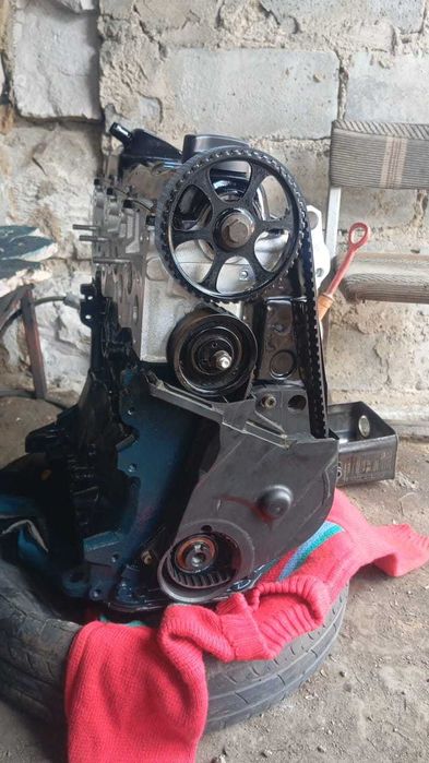 Продам двигатель Ауди 1.8