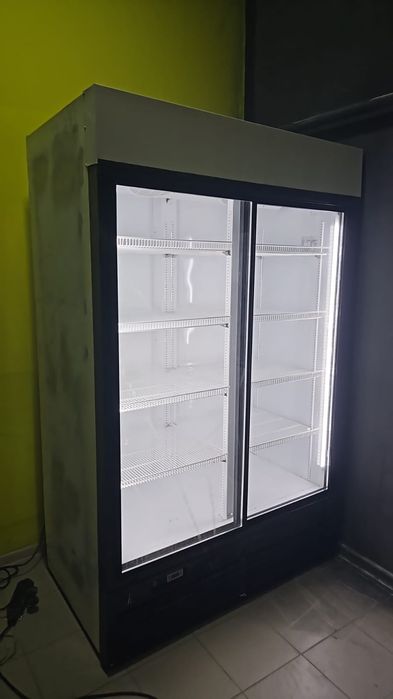 Витринные холодильники