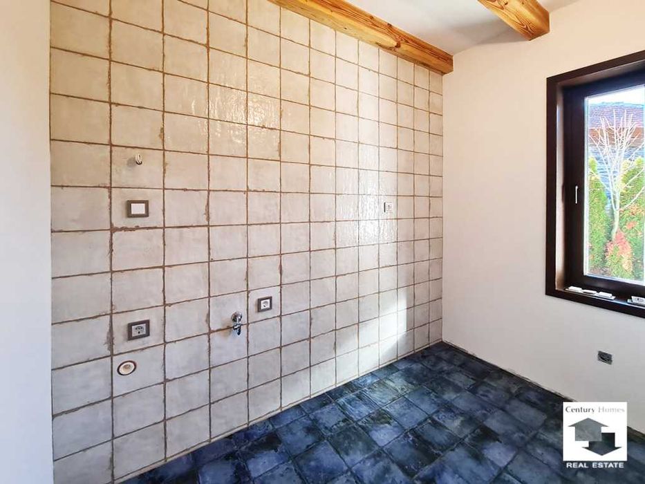 125186 Новопостроена къща с панорамна гледка в с. Средни колиби