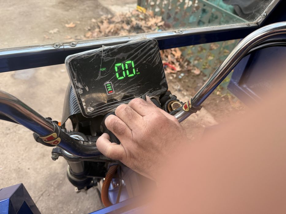 Прадается электромотоцикл2025 гибрид бензин,тўк