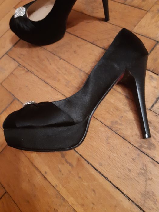 Vand Pantofi Toc Inalt