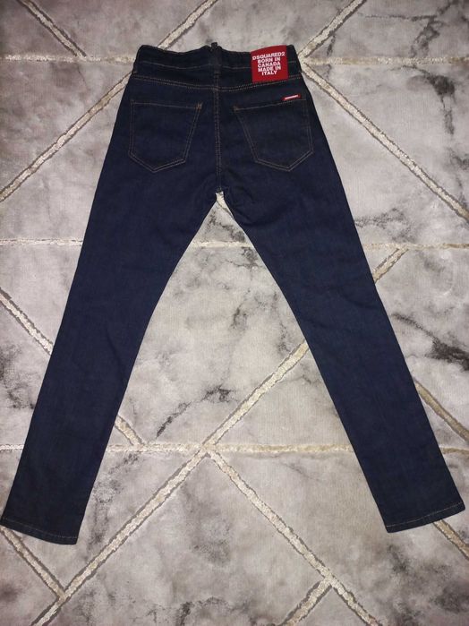 ОРИГИНАЛНИ мъжки дънки DSQUARED2 във перфектно състояние