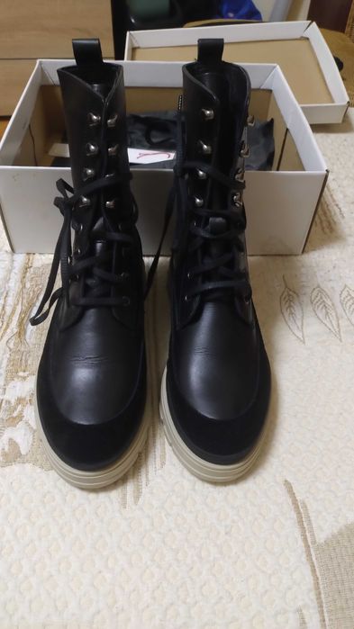 Боти 37 и 38 номер