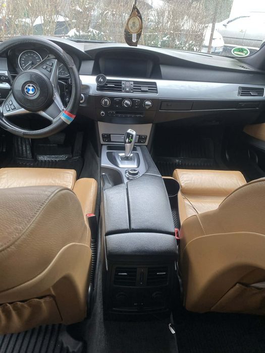 Vând BMW 520d e61 2009