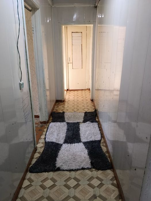 Metroni oldida 5 bekat derevyashka 2 hona ijaraga beriladi