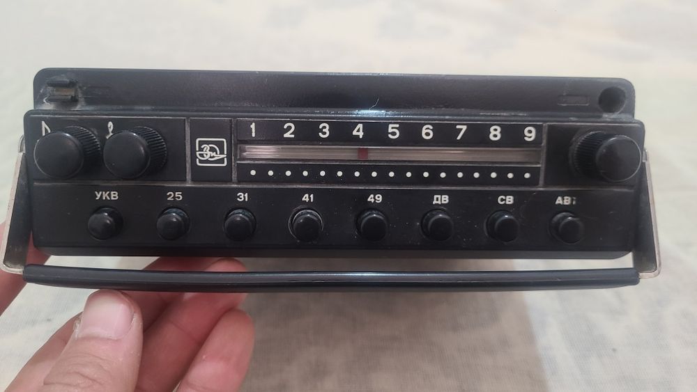 Avto magnitola  (retro magnitola] Moskvich 412 avto