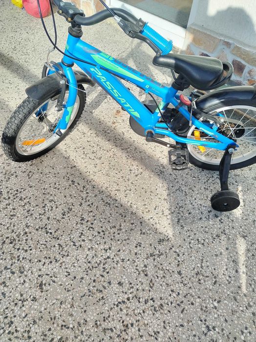 Детско колело с помощни килела