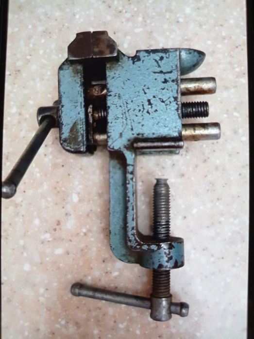 Тиски слесарные СССР