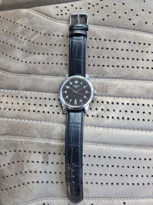 Продам часы TISSOT