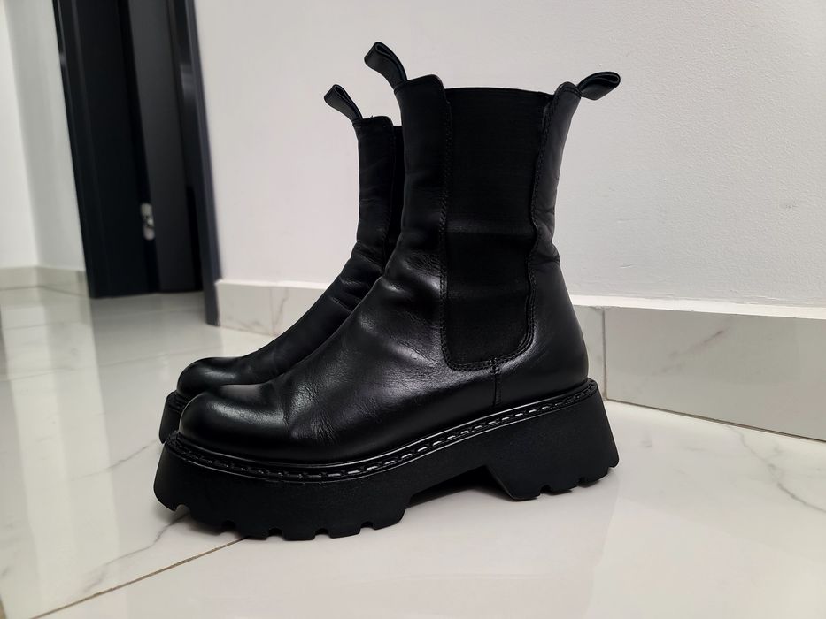 Ghete BADURA piele naturala