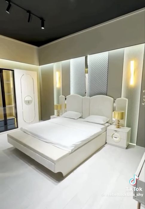 Спальний гарнитур