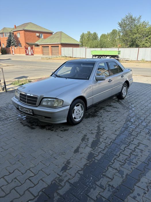 Продам автомобиль Mercedes W202