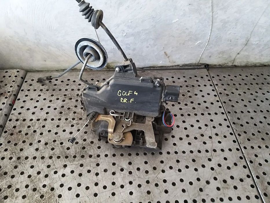 Broasca usa dreapta fata vw golf 4 1j break