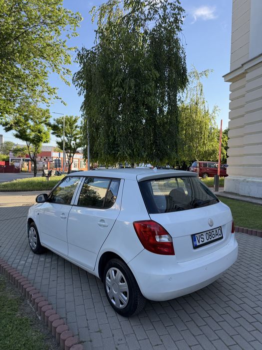 SKODA Fabia 2010 — imagine 3