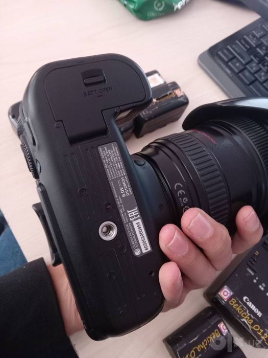 Canon 6D mark 2 ideal xolatda