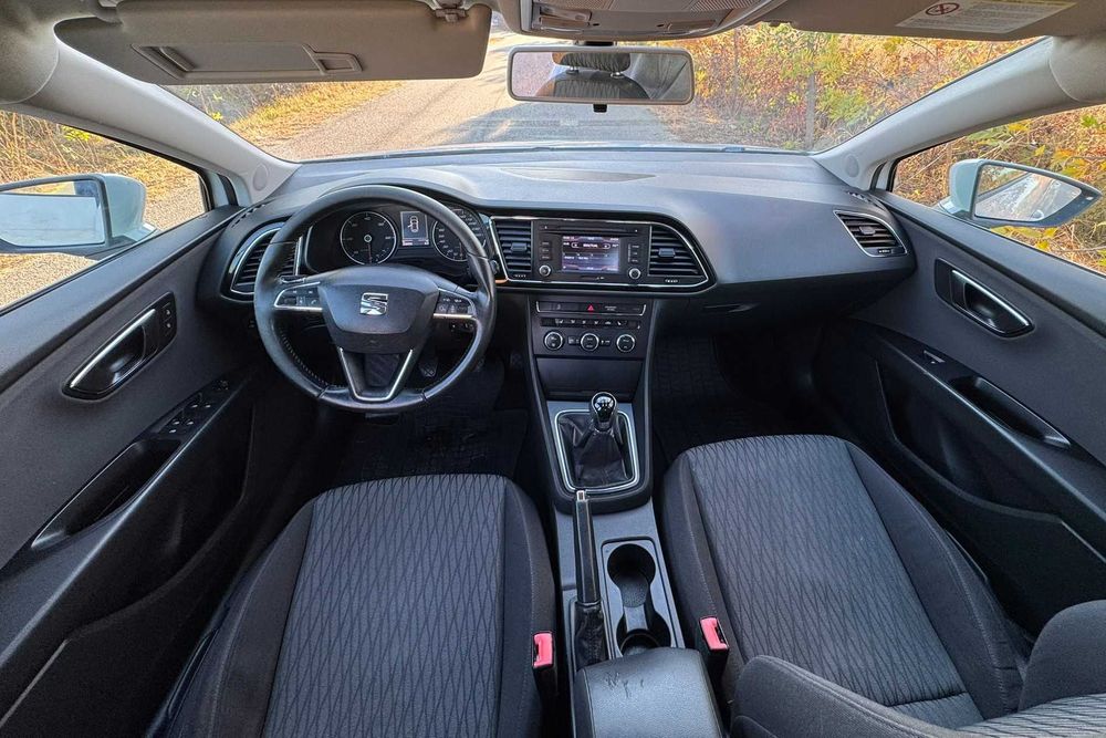 Seat Leon 3 1.6TDi - ScauneÎncălzite, Clima, Navi | În stare Excelentă