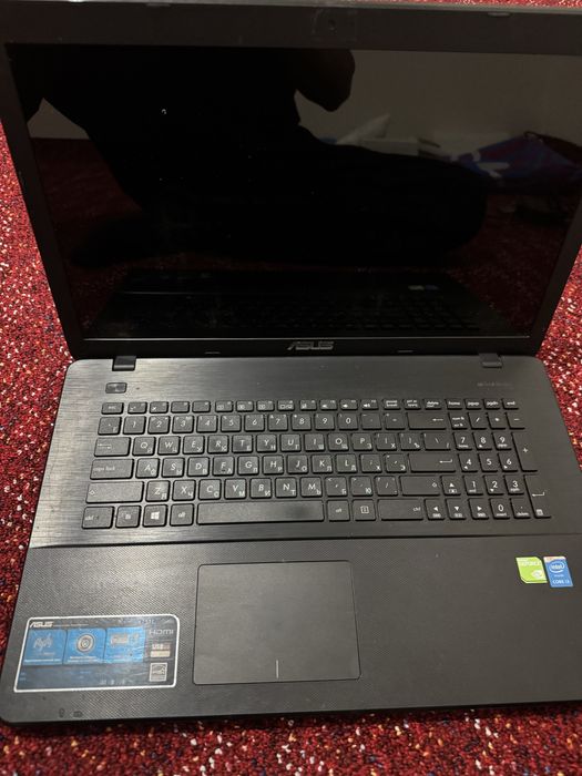 Asus noutbuk sotilad