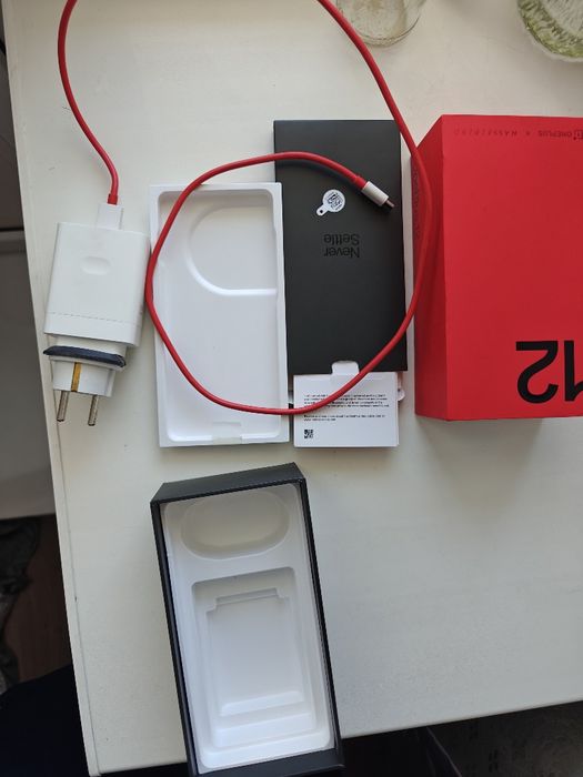 OnePlus 12 16/512