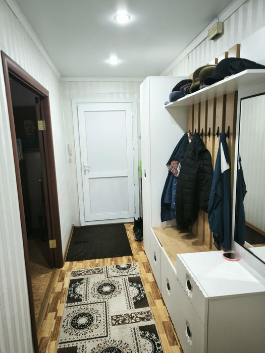 Продам 3 комн КВ на 1000 мелочей