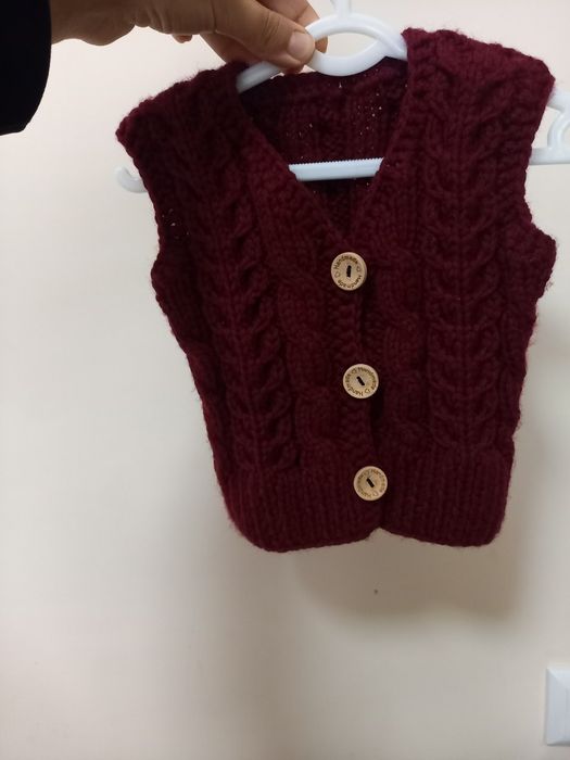 Продаются вязаные детские вещи