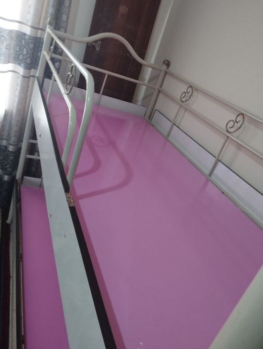 Kattalar  va bolalar uchun Kravat sotiladi