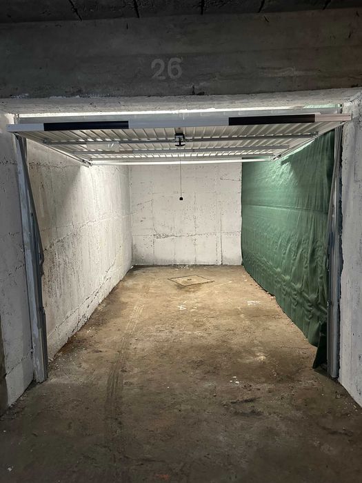 Дава се под наем Гараж / Паркомясто в София, Гео Милев - 17 кв.м за 150 € - Снимка #2