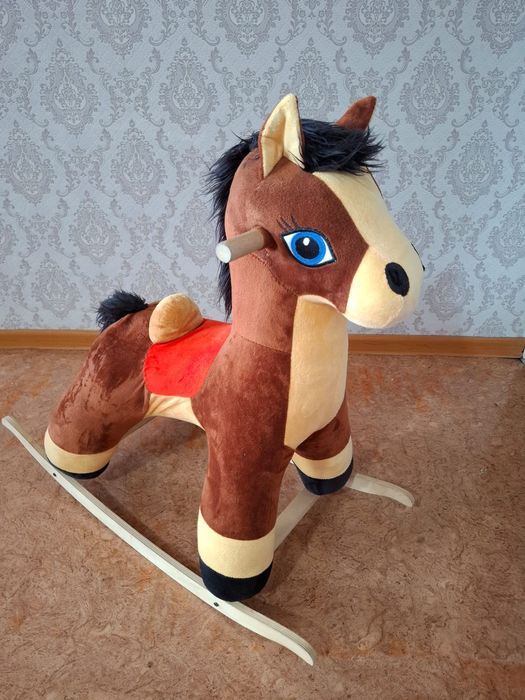 Продается игрушка лошадка