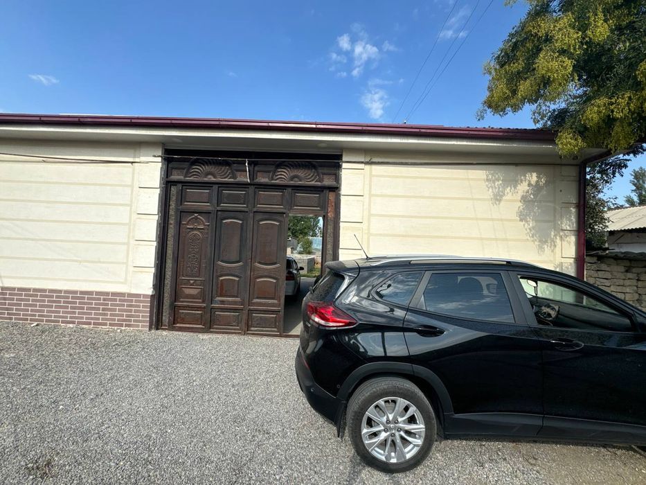 Тайёр ховли сотилади хамма шаройтлари бор