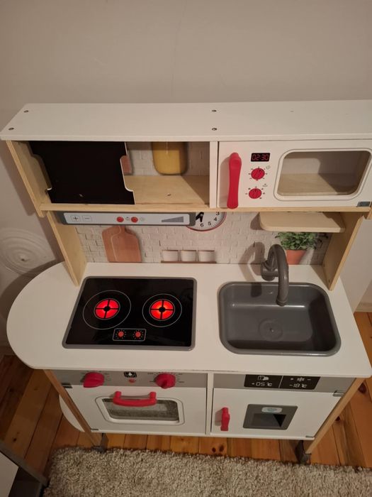 Детска кухня за игра