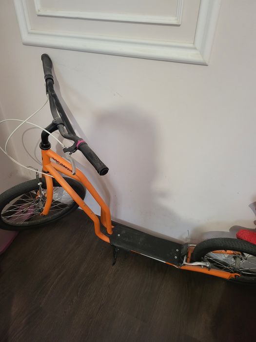 Vând Bicilo trotineta folosita de câteva ori