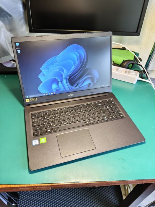 Ноутбук Acer core i3 8145u
