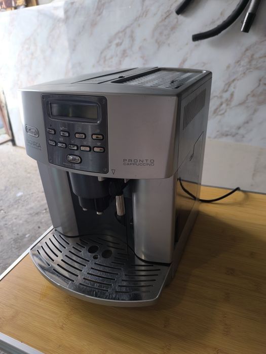 Кафе машина Delonghi