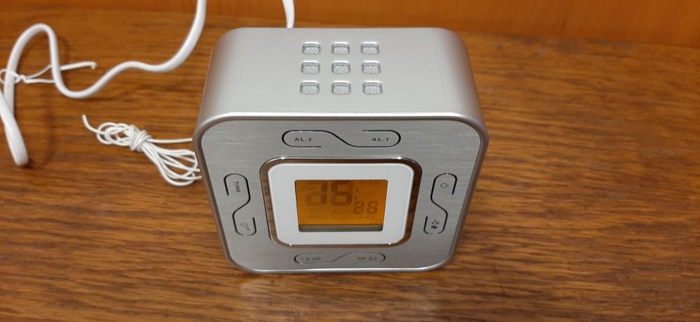 Radio ceas digital LCD dual cu alarma dubla - nou