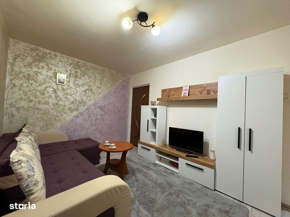 Apartament primitor si renovat, la parterul unui bloc inconjurat de ve