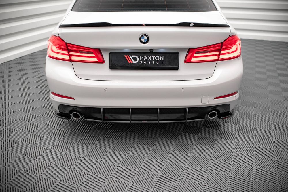 Дифузьор за задна броня Maxton design за BMW G30 (2016-2020)