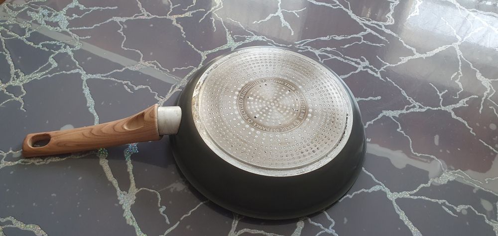 Продам сковороду б/у