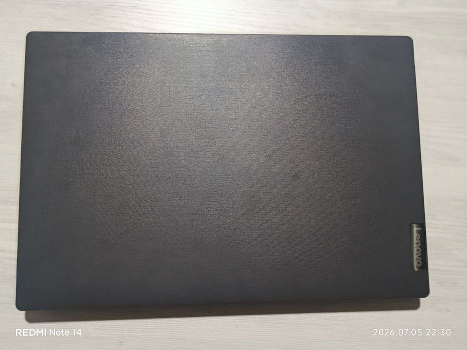 Lenovo V15 ideal