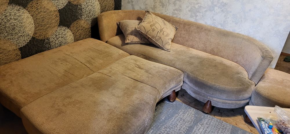 Отдам диван бесплатно.