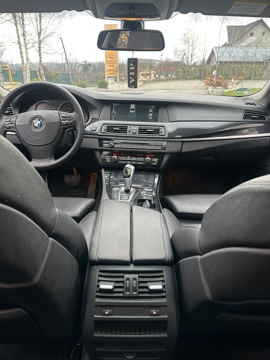 BMW 530d xDrive 258 CP | Scaune Seria 7 | 2012 luna a 4 a, 215k km

Vâ
