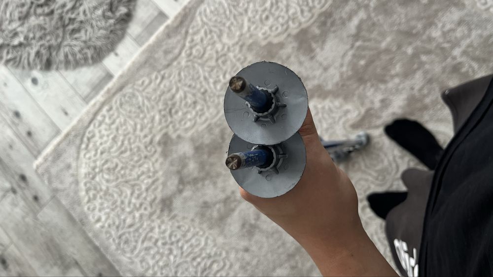 Vând bețe ski ATOMIC Beta Technology