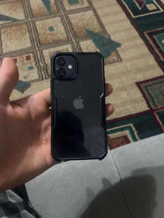 Продам айфон 12 мини срочно