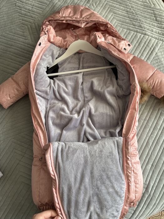 Зимний комбинезон для девочки .