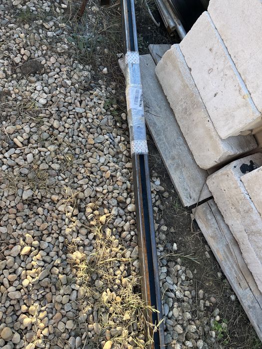 Șină poarta batanta