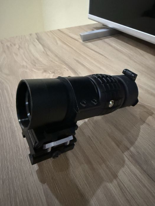 Airsoft Magnifier 3x със повдигач