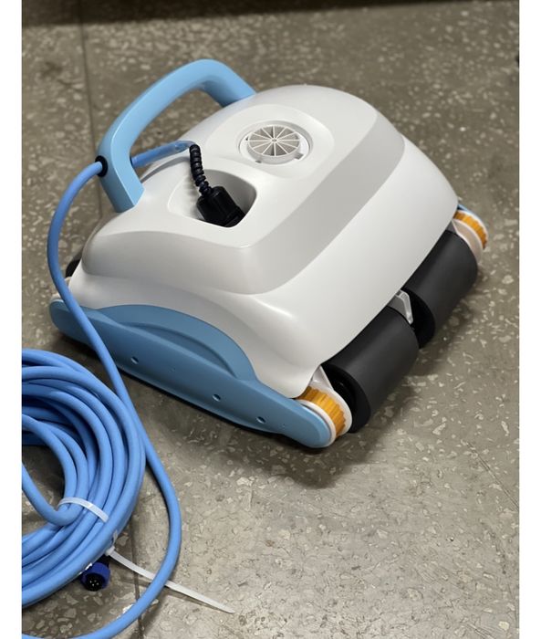 Автоматический пылеос для бассейна