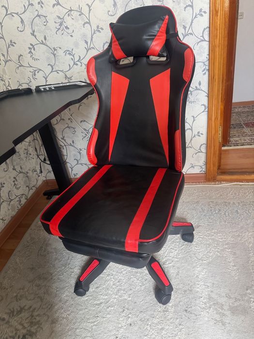 Продам игровое компьютерное кресло